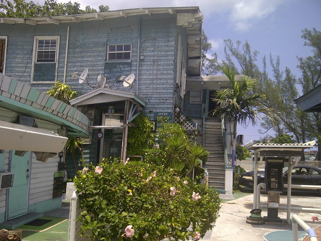 Arawak Inn ナッソー エクステリア 写真